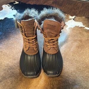 Sperry boots with fur